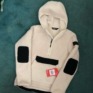 The north face pullover